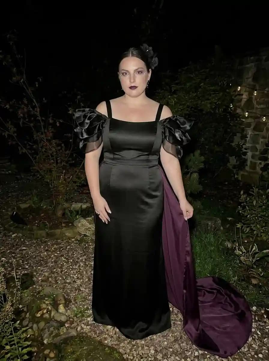 Midnight Gothic Queen Costume