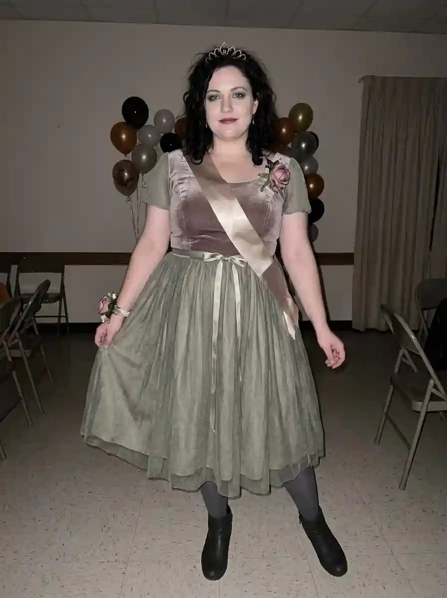 Haunted Prom Queen Costume