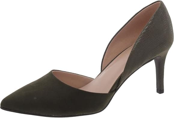 Olive-green suede pointed pumps