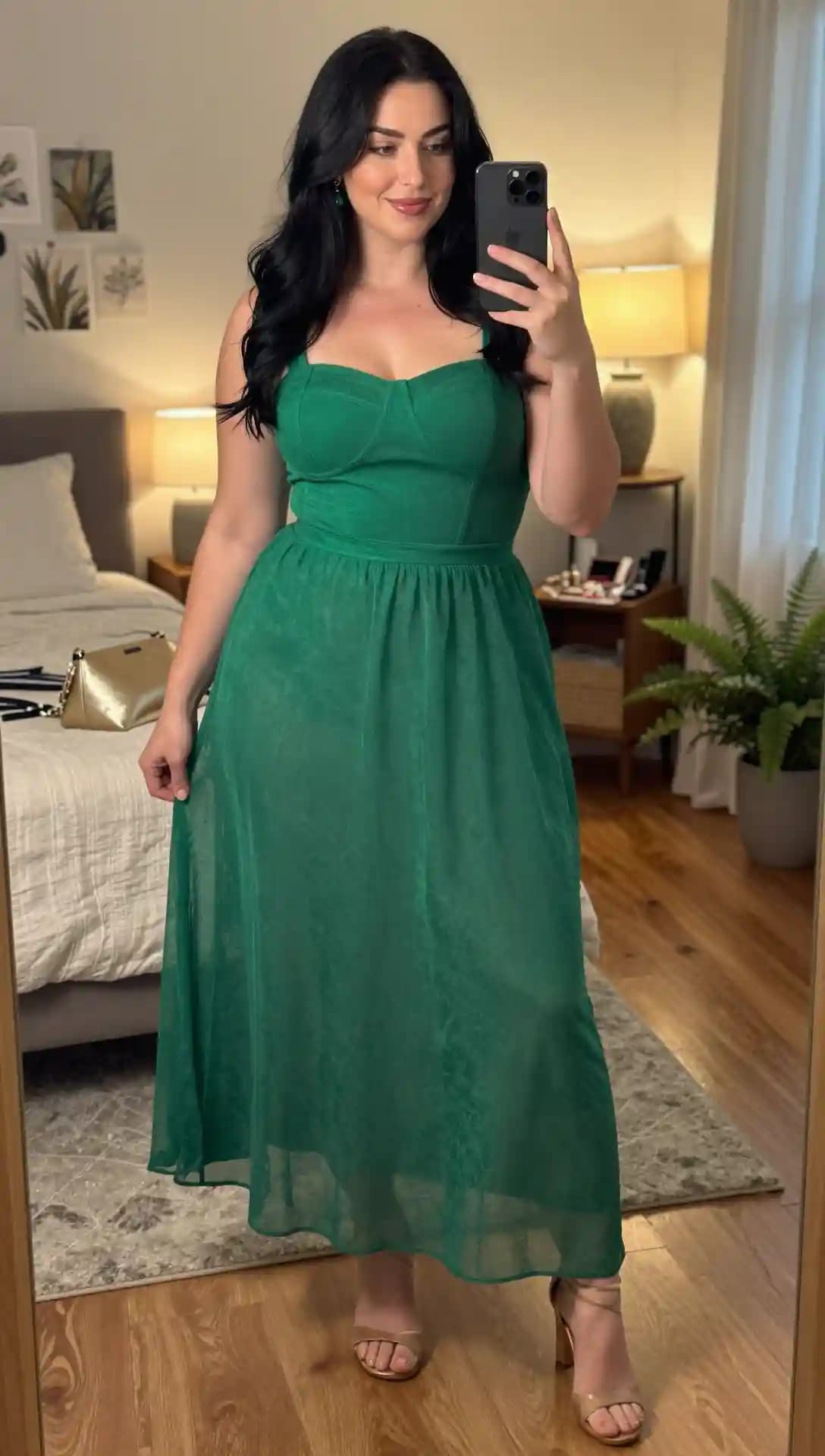 Green Sweetheart-Neck Maxi Dress
