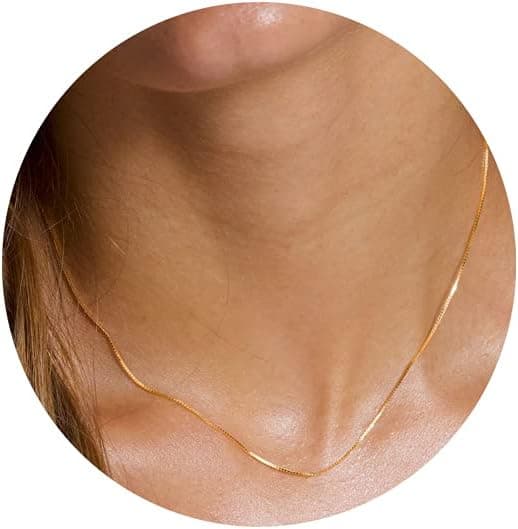 Delicate gold box-chain necklace