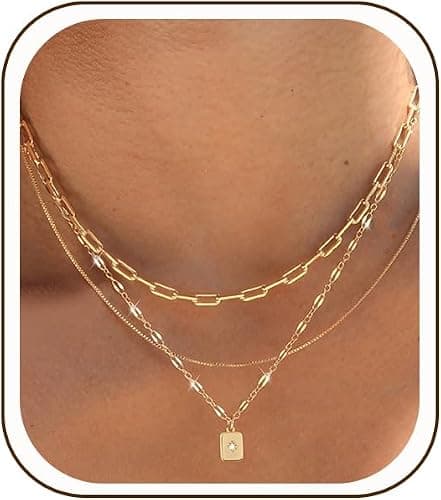 Layered gold pendant necklace set