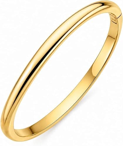 Minimalist gold bracelet