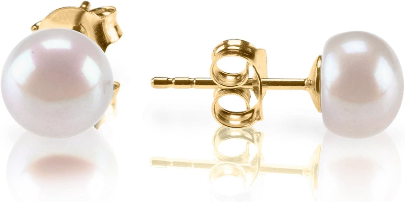 Freshwater pearl stud earrings