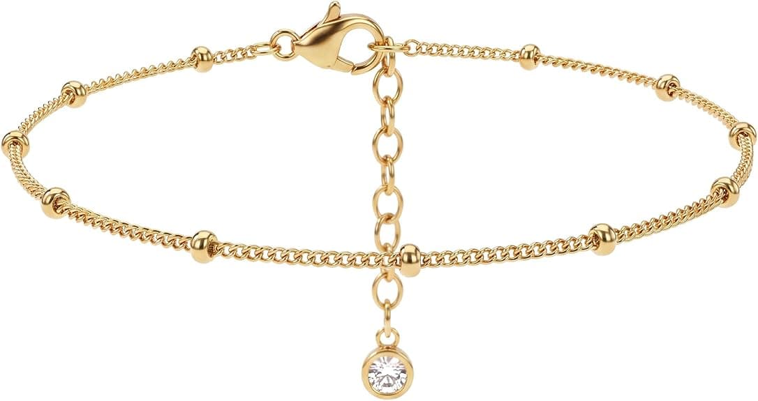 Dainty gold chain bracelet