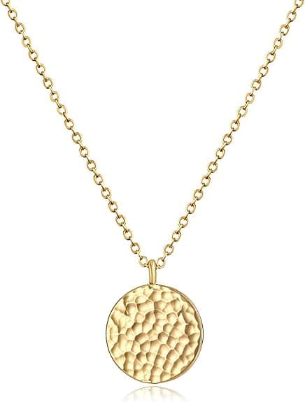 Gold oval pendant necklace